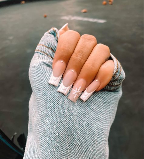 Acrylic Nails Christmas, Winter Nails Acrylic, Sweater Nails, Classy Acrylic Nails, Nails Christmas, Acrylic Nails Coffin Pink, Christmas Nails Acrylic, Long Square Acrylic Nails, Acrylic Nails Coffin Short