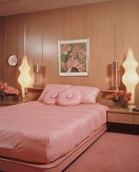 Bedroom With Bathtub, 80’s Bedroom, 70s Bedroom, 60s Home, 70s House, Retro Bedrooms, Room Makeover Bedroom, Pink Room, House Inspo