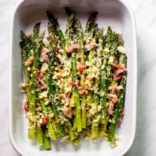 Only 5 ingredients! Make this elegant roasted asparagus with prosciutto and parmesan cheese. #asparagus #roastedasparagus #asparagusrecipe Side Dishes Asparagus, Asparagus Side, Asparagus Side Dish, Christmas Side Dish Recipes, Christmas Side, Christmas Sides, Christmas Side Dishes, Holiday Side, Side Dishes Recipes