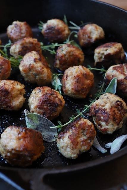 ROSEMARY SAGE AND THYME TURKEY MEATBALLS — MICHELLE WILLIAMS Apple Turkey, Parmesan Meatballs, Rosemary Sage, Thyme Recipes, Turkey Meatball Recipe, Turkey Glaze, Turkey Meatballs, Michelle Williams, Party Menu