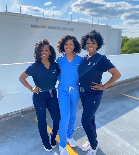 Black Doctor Aesthetic Medical, Black Doctors Aesthetic, Black Med Student Aesthetic, Black Doctors Women, Black Doctors Women Goals, Black Women Doctors, Scrubs Black Women, Nursing Astethic, Nursing Black Women