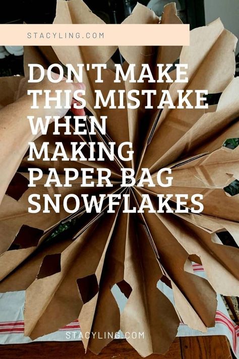 Paper Bag Snowflakes, Bag Snowflakes, Make Snowflakes, Diy Snowflakes, Decoration Hacks, Paper Snowflakes Diy, Diy Paper Bag, How To Make Snowflakes, Paper Bag Crafts