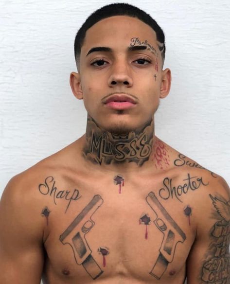 Hood Face Tattoo, Thug Life Tattoo, Mens Face Tattoos, Face Tattoo Ideas, Chest Neck Tattoo, Hood Neck Tattoo For Guys, Hals Tattoo Mann, Small Face Tattoos, Full Neck Tattoos