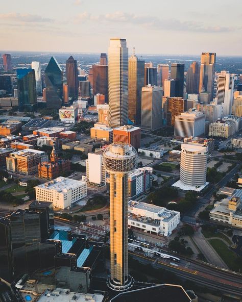 Dallas Astethic, Fallout Texas, Downtown Dallas Aesthetic, Dallas Tx Skyline, Dallas Aesthetic, Dallas Downtown, 2025 Manifestation, Texas Aesthetic, Downtown Pictures