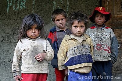 Save kids, donate to charities that work for children's right Service Learning Projects, Homeless Kids, Street Children, Project List, Homeless People, Street Kids, Service Learning, Poor Children, Children Images