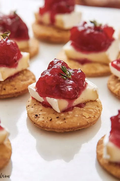 27 Make-Ahead Appetizers for Stressed-Out Hosts #purewow #appetizer #meal prep #food #holiday Healthy Midnight Snacks, Traditional Thanksgiving Dinner, Brie Recipes, Fall Appetizers, Christmas Appetizers Party, Make Ahead Appetizers, Appetizers For A Crowd, Finger Foods Easy, Halloween Appetizers