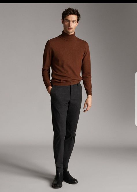 Casual Mens Fashion, Brown Crewneck, Mens Business Casual Outfits, Minimalist Fashion Men, Mens Fashion Simple, Neue Outfits, Mens Fashion Casual Outfits, Stylish Mens Outfits, Photography Poses For Men