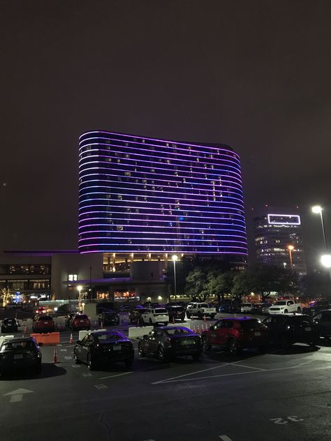 Omni hotel and suites in Dallas Texas Omni Hotel, City Buildings, Dallas Texas, Dallas Tx, Skyscraper, Multi Story Building, Dallas, Texas, Hotel