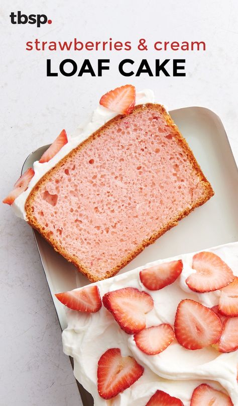 Strawberries and cream is one of our all-time favorite pairings. When it's made into a loaf cake and topped with a homemade cream cheese frosting and sliced fresh strawberries, it becomes one of our all-time favorite desserts. Obviously. Homemade Cream Cheese Frosting, Homemade Cream Cheese, Loaf Cake Recipes, Loaf Recipes, Loaf Cake, Fresh Strawberries, Baking Sweets, Strawberry Recipes, Cake Ingredients