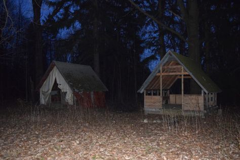 Creepy summer camp aesthetic. Girl Scout Camp, Summer Camp Aesthetic, Camp Aesthetic, New York State Parks, Scout Camp, Sleepaway Camp, Girl Scout Camping, A Night At The Opera, Camping Aesthetic