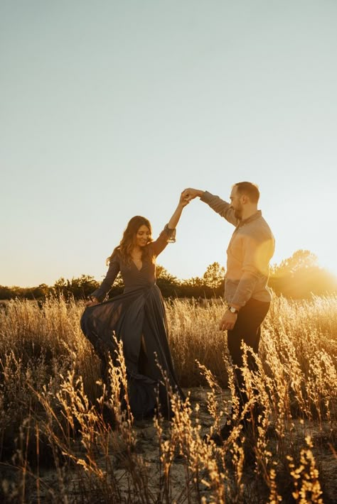 Fall Pre Wedding Photoshoot, Best Photo Poses For Couples Sitting, 2023 Engagement Photo Trends, Engagement Photo Poses Blanket, Engagement Photos Pick Up Truck, Engagement Photoshoot Ideas Older Couple, Engagement Photos Carrying Her, Engagement Photos Corn Field, Fun Fall Couple Photoshoot