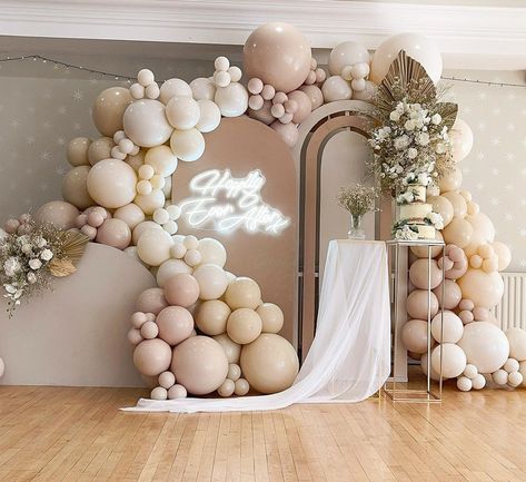 ROOM FOR BLOOM | LUXURY EVENT STYLIST on Instagram: ““There’s too many balloons” - said no-one ever 🤩🥰 It's not every day that you spot a ginormous balloon display behind the dance floor but…” Boho Rainbow Backdrop, Rainbow Backdrop, Balloon Display, Pastel Balloons, Birthday Party Theme Decorations, Bloom Baby, 40th Birthday Parties, Decoration Party, Pink Balloons