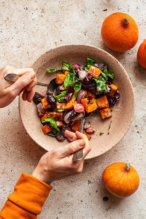 This vegan pumpkin salad is packed with seasonal veg like beets and radishes, then topped with a gorgeous creamy tahini dressing - autumn in a bowl. Fall Salad Recipes, Quick Vegan Dinner Recipes, Healthy Squash Recipes, Butternut Recipes, Autumn Salad Recipes, Eggs Recipes, Pumpkin Salad, Fall Salad, Vegan Pasta Recipes