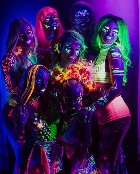 Black Light Photography, Black Light Party Outfit, Uv Photography, Neon Photoshoot, Pop Art Pictures, Neon Rave, Fantasy Fest, Cyborgs Art, Blacklight Party