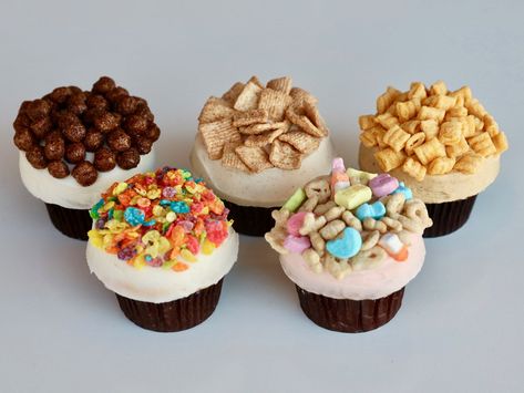 Cereal Themed Party, Gourmet Cupcake Recipes, Sprinkles Cupcakes, Breakfast Cupcakes, Pancake Party, Cereal Bar, Breakfast Party, Cinnamon Toast Crunch, Cupcake Flavors