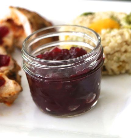 Bernardin Home Canning: Because You Can: Cranberry Grape Preserves Cranberry Grape Jelly, Grape Preserves, Pickling Ideas, Can Recipes, Food Canning, Can Jam, Grape Jam, Chunky Twists, Cranberry Chutney