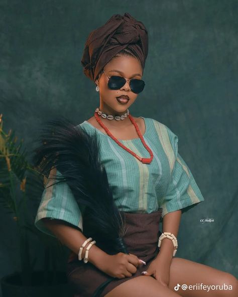 Yoruba Fashion, Nigerian Outfits, Native Wears, Afrocentric Fashion, African Fabric Dress, Beautiful Photoshoot Ideas, Culture Day, Naija Fashion, Black Photography