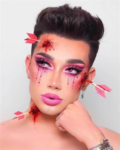 Spooktacularly Adorable: Cute Halloween Makeup for 2023 Beautiful Halloween Makeup, Make Up Diy, Fantasy Make-up, Halloween Make-up Looks, Creepy Halloween Makeup, Cute Halloween Makeup, Make Up Tutorials, Halloween Makeup Pretty, Cool Halloween Makeup