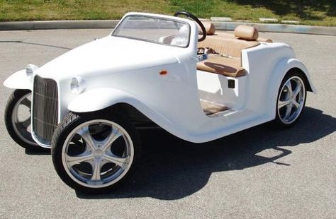 I could see myself cruising in one of these in 40 years!  customized-vintage-golf-cart Golf Cart Bodies, Custom Golf Carts, Golf Mk4, Golf Car, Golf Cart Parts, Go Carts, Vintage Golf, Another Dimension, Custom Golf