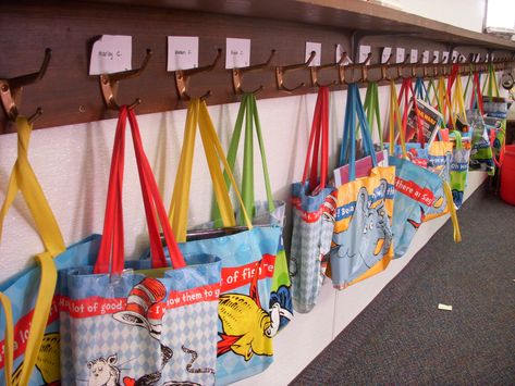 Library School, Wall Shelf With Hooks, The Black Hole, Bag Rack, Guided Reading Groups, Library Bag, 4th Grade Classroom, Vinyl Bag, Bag Hook