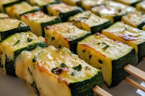 Garlic Butter Zucchini Skewers - recipestasteful Garlic Butter Zucchini Skewers, Garlic Butter Zucchini, Zucchini Skewers, Butter Zucchini, Butter Glaze, Skewer Recipes, Recipe Videos, Garlic Butter, Skewers