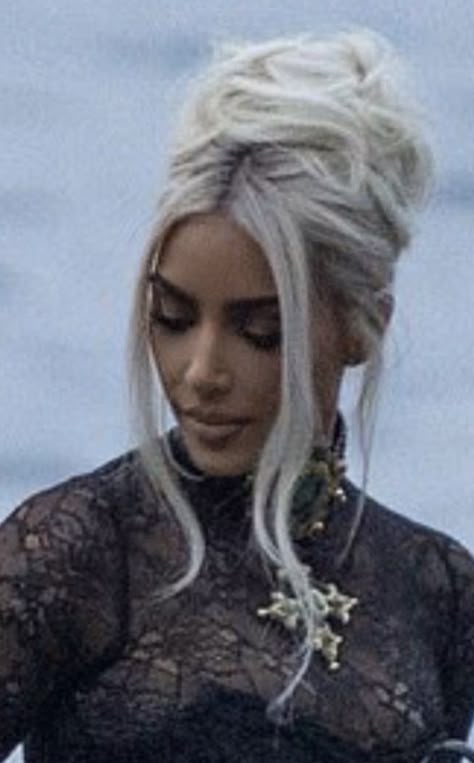 Kim Kardashian Hairstyles Bun, 90s Updo Hairstyles Wedding, Khloe Kardashian Updo, Kim Updo, Kim Kardashian Bun Hairstyle, 90s Bridal Hair, Kim Kardashian Hair Up, Kim K Updo Hairstyles, 90s Buns Hairstyles