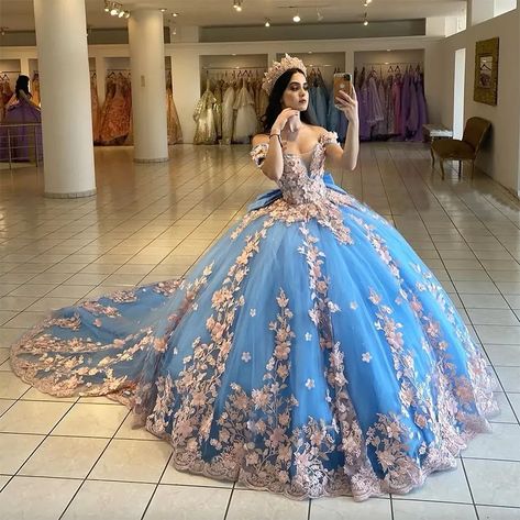 I found some amazing stuff, open it to learn more! Don't wait:https://www.dhgate.com/product/sky-blue-3d-floral-lace-princess-quinceanera/954835638.html Princess Quinceanera Dresses, Bow Corset, Vestido Charro, Corset Ball Gowns, Quince Dresses Blue, Sweet 15 Party Ideas Quinceanera, Mexican Quinceanera Dresses, Quinceanera Themes Dresses, Charro Quinceanera Dresses