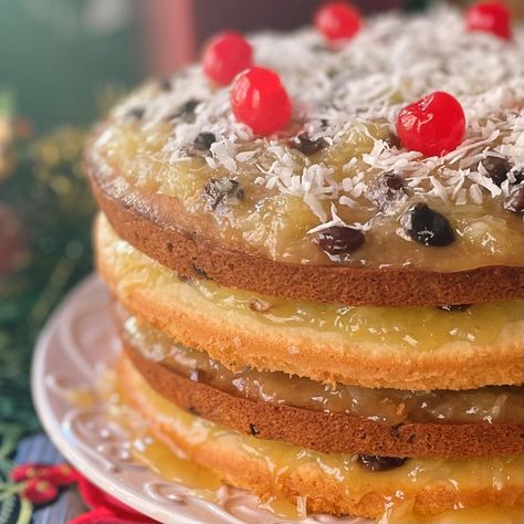 Japanese Fruitcake Japanese Fruit Cake, Muffin Recipes Cinnamon, Japanese Fruit, Apple Cobbler Recipe, Cinnamon Muffins, Fruitcake Recipes, Easy Meatloaf, Tasty Kitchen, Homemade Italian