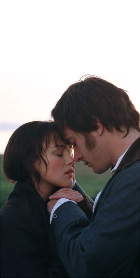 Elizabeth Darcy, Darcy Pride And Prejudice, Darcy And Elizabeth, Calming Pictures, Miss Elizabeth, Pride And Prejudice 2005, Romantic Photoshoot, Mr Darcy, Movie Couples