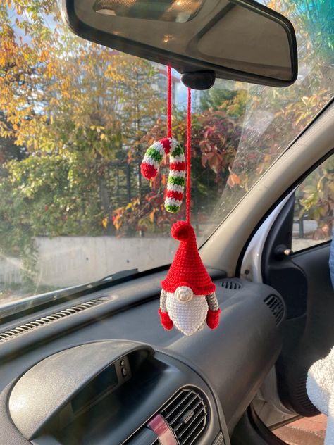 Crochet Patterns Car Accessories, Car Hanging Accessories Crochet Free Pattern, Crochet Christmas Accessories, Crochet Car Accessories Christmas, Crochet Car Hanging Free Pattern, Xmas Car Decorations, Decorate Car For Christmas, Crochet Car Hangers, Christmas Car Hanger Crochet