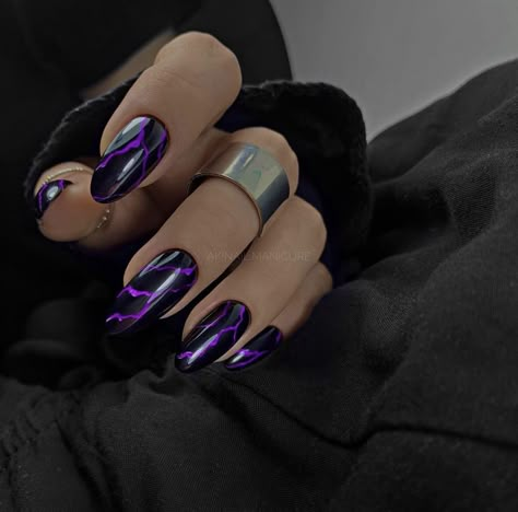 Uñas Aesthetic, Purple Nail Art, Minimal Nails, Manicure Ideas, New Year's Nails, Glitter Nail Art, Purple Nails, Cool Nail Art, 2023 2024