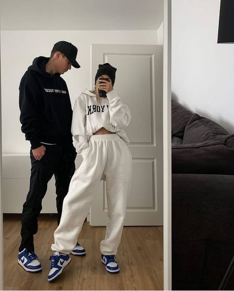 Looks Hip Hop, Couple Matching Outfits, Instagram Couples, Couple Fits, Cute Couple Outfits, Couple Shoes, Jordan Outfits, Matching Couple Outfits, Couple Matching