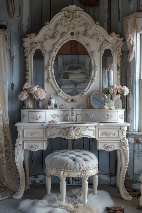 Vintage Bedroom Design, Vintage Bedroom Ideas, Pretty Furniture, Bedroom Ideas Inspiration, Dream Bedroom Inspiration, Victorian Bedroom, Store Hacks, Dollar Store Hacks, Deco Originale