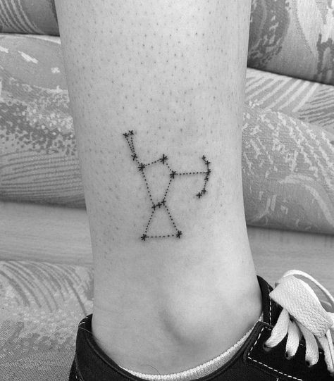 Orion Constellation Tattoo, Ster Tattoo, Belt Tattoo, Orion Tattoo, First Tattoos, Collar Bone Tattoo For Men, Best Tattoo Ideas For Men, Hellboy Tattoo, Teacup Tattoo