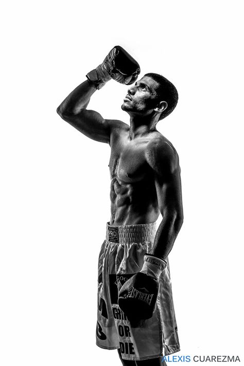 Portraits of Power Campaign on Behance Mens Fitness Photography, Sports Photoshoot, Gym Photoshoot, Boxing Clothes, Boxing Images, Sport Portraits, Male Models Poses, Photoshoot Studio, Boxing Gym