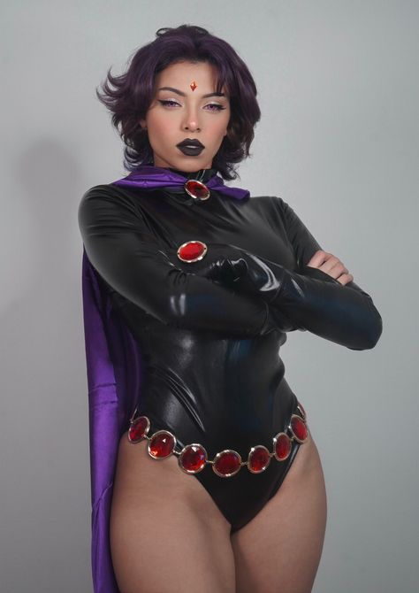 Joana on X: "Purple hair for the win 💜 #raven #ravencosplay #cosplayergirl https://t.co/BhndBHaKA1" / X Raven Teen Titans Cosplay, Characters With Purple Hair, Lady Legasus, Character Mashups, Starfire Cosplay, Book Cosplay, Teen Titans Cosplay, Dc Costumes, Raven Cosplay