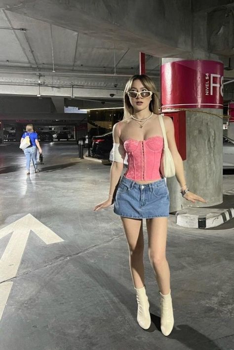 Dafnne Jm, Concert Outfit Ideas, Preformance Outfits, Miniskirt Outfits, Fashion Fits, Birthday Photoshoot, Fit Inspo, Outfits Casuales, Outfits Aesthetic