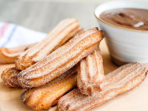 Oven-baked Churros Baked Churros, Pastry Pie, Choux Pastry, Just Bake, Food Names, Cinnamon Powder, Onion Rings, Cinnamon Sugar, Save Food