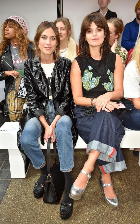 Alexa Chung and Pixie Geldof at House of Holland Platforms With Socks, Vip Section, Chunky Platform Heels, Pixie Geldof, Alexa Chung Style, Backless Loafers, Loafers Outfit, Black Platform Sandals, Fashion Week 2016