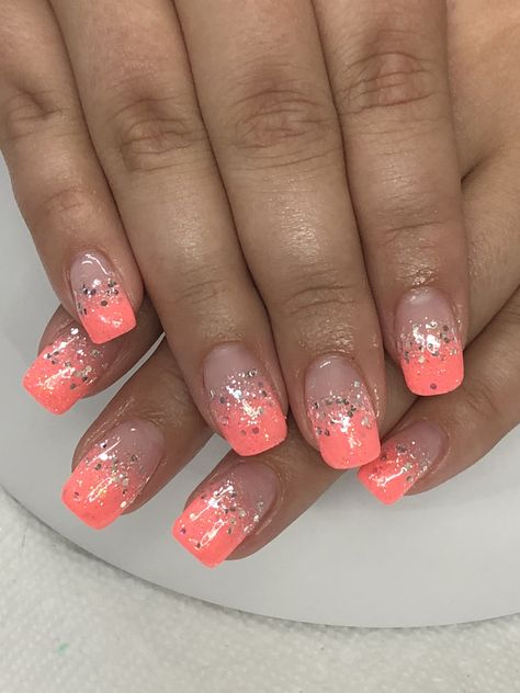 Spring Nails 2023 Gel Coral, Pink Ombré Gel Nails, Coral Nails With Glitter Summer, Coral Tipped Nails, Coral Ombre Nails Summer Short, Coral Glitter Nails Summer, Ombré Coral Nails, Light Peach Nails With Designs, Coral Sparkle Nails