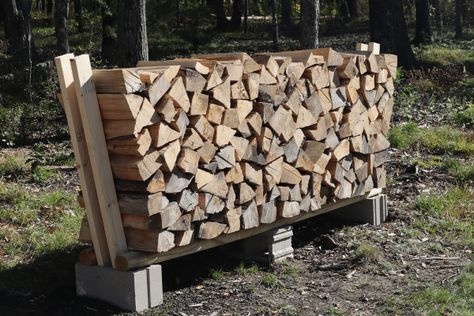 Cinder Block Firewood Rack - DIY Using No Tools Cement Block Firewood Holder, Diy Kindling Storage, Cinder Block Firewood Rack, Campfire Wood Storage Diy, Wood Fire Box Firewood Storage, Diy Wood Stacking Rack, How To Stack Firewood Outside, Stacking Wood Ideas, Diy Wood Rack Firewood Storage