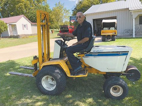 Of all the Cub Cadet tractors that Kelly Birkey has owned, his custom-built forklift has been the most useful. “I can pick up another garden tractor with it,” says Birkey, Paxton, Ill. “The forklift... Shop Hacks, Farming Tractors, Cub Cadet Tractors, Garden Tractor Pulling, Garden Tractor Attachments, Yard Cart, Agriculture Equipment, Homemade Tractor, Tractor Idea