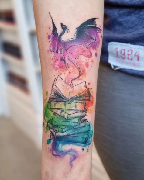 Book Dragon Tattoo, Watercolor Dragon Tattoo, Book Inspired Tattoos, Watercolor Tattoo Sleeve, Watercolour Tattoos, Bookish Tattoos, Bestie Tattoo, Pile Of Books, Dragon Tattoo Designs