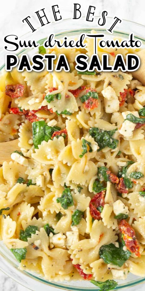 Sun Dried Tomato Pasta Salad, Sundried Tomato Pasta Salad, Light Pasta Salads, Salad Feta, Dried Tomato Pasta, Salad With Spinach, Summer Side Dishes Recipes, Pasta Salad With Spinach, Pasta Spinach