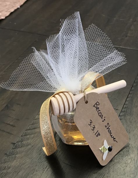 Honey Favors Baby, Honey Jar Giveaways, Mini Honey Jar Favors, Mini Honey Jar Baby Shower Favors, Honey Jar Doorgift, Honey Packaging, Bridal Party Favors, Dream Wedding Decorations, Mini Jars