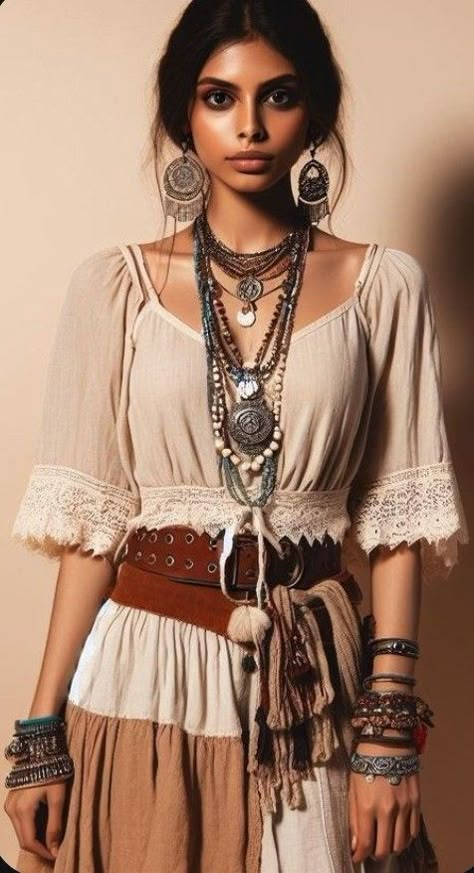 Bohimen Outfits, Bohemian Outfit Women, Desert Chic Outfit, Boho Outfits Women, Bohemian Summer Outfits, Advanced Style Boho, Looks Hippie, Summer Outfit Accessories, Look Boho Chic