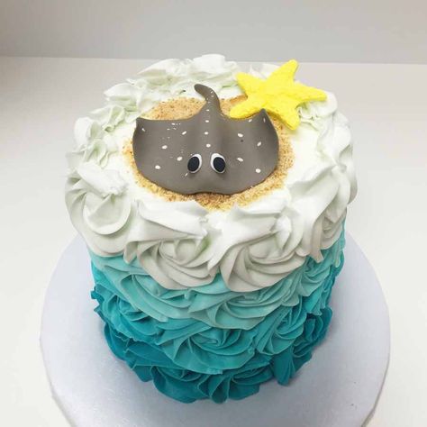 Sting Ray Birthday Party, Stingray Cake Ideas, Stingray Birthday Party, Stingray Birthday Cake, Stingray Cake, Ocean Birthday Cakes, Fishing Cake, 20th Birthday Party, Shark Cake