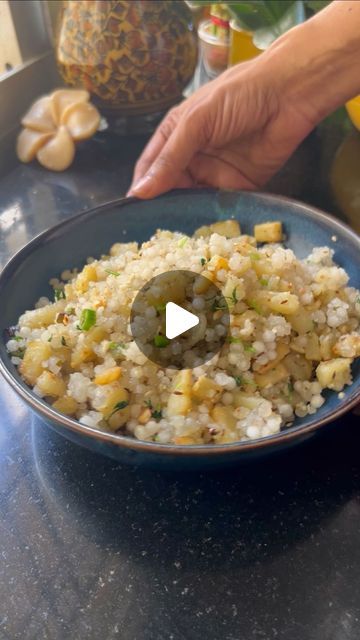 Sudha - Suds cooks | Perfect sabudana khichdi ✨

wash 1 cup sabudana 2-3 times & drain well
soak in 3/4 cup water for 2-3 hours
It should be fluffy and dry now... | Instagram 1 Cup, Drain, Water, Instagram