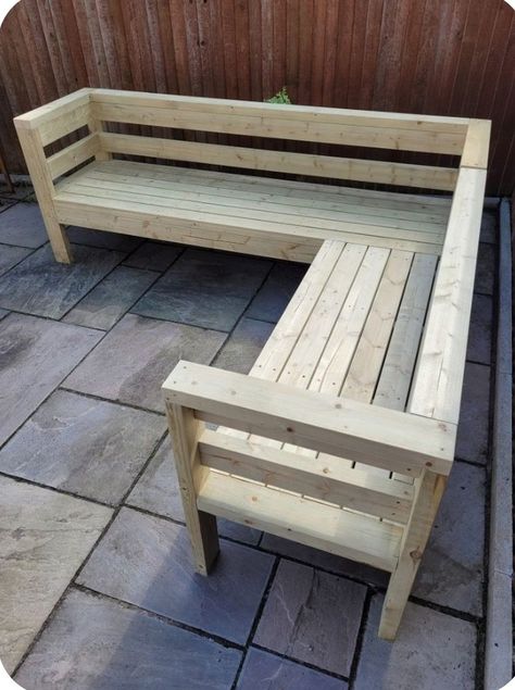 Outdoor Corner Bench, Corner Benches, Benches Diy, Diy Sofa Table, Diy Patio Furniture Cheap, Free Woodworking Plans, Diy Furniture Easy, Diy Sofa, Tables Diy