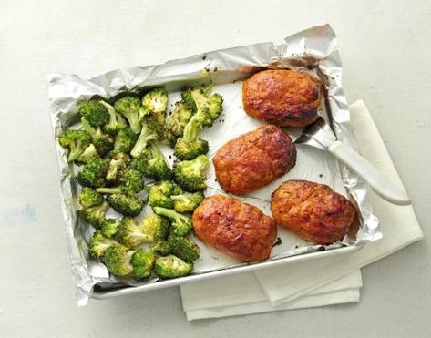 These free-form individual meat loaves cook alongside broccoli florets, which are infused with extra flavor from the turkey drippings. Meatloaf Recipes Turkey, Sheet Pan Turkey Meatloaf, Dinner Recipes Budget, Turkey Recipes Healthy, Sheet Pan Turkey, Meat Loaves, Recipes Budget, Recipes Meat, Budget Meal Planning